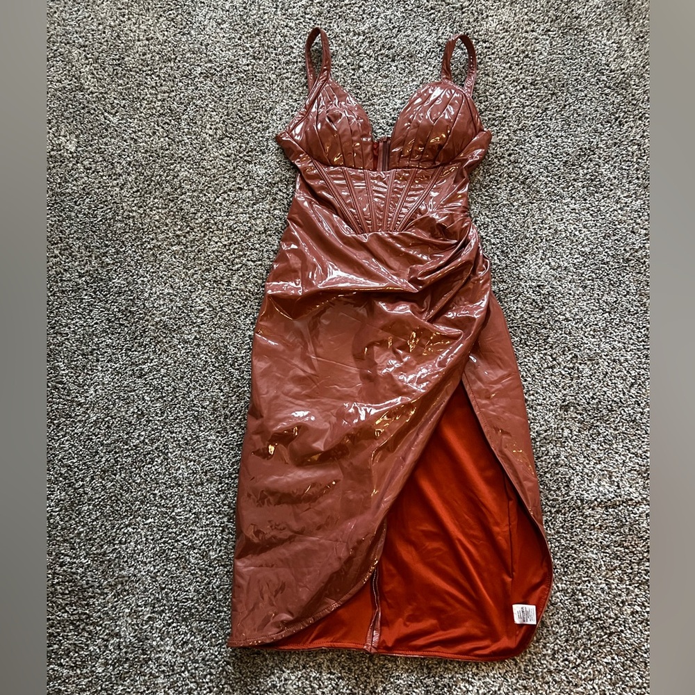 Stunning Fashion Nova Dress!